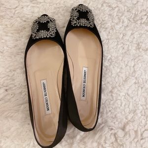 Manolo Blahnik hangisi flat shoes,worn twice,minimal signs of wear